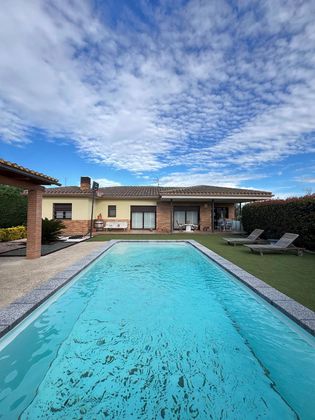Foto 1 de Xalet en venda a Santa Coloma de Farners de 4 habitacions amb terrassa i piscina