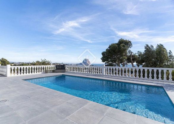 Foto 1 de Xalet en venda a urbanización Canuta de 5 habitacions amb terrassa i piscina