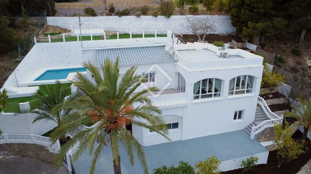 Foto 1 de Xalet en venda a Zona l'Olla de 4 habitacions amb terrassa i piscina