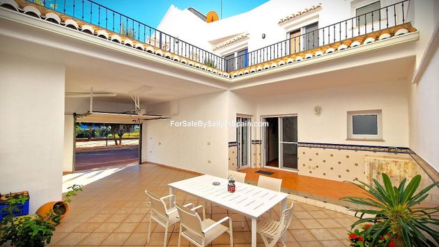 Foto 2 de Casa adossada en venda a Beniarjó de 5 habitacions amb terrassa i balcó