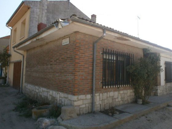 Foto 1 de Xalet en venda a Mozoncillo de 4 habitacions amb terrassa i garatge