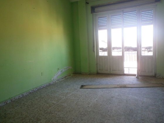 Foto 2 de Pis en venda a Nava de la Asunción de 3 habitacions amb balcó i calefacció