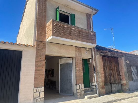 Foto 1 de Casa en venta en Mozoncillo de 3 habitaciones con terraza y garaje
