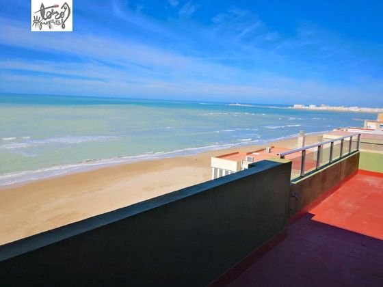 Foto 1 de Àtic en venda a Playa Stª Mª del Mar - Playa Victoria de 5 habitacions amb terrassa i garatge