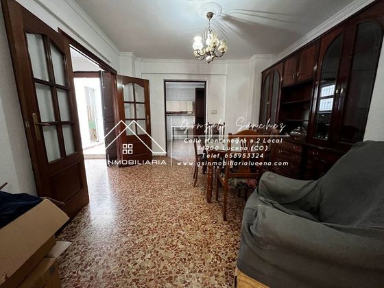 Foto 1 de Casa adosada en venta en Lucena de 6 habitaciones con calefacción