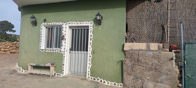 Foto 2 de Venta de casa rural en Granadilla de Abona ciudad de 1 habitación y 4000 m²
