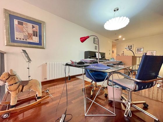 Foto 2 de Dúplex en venda a El Raval - Portes Encarnades de 3 habitacions amb terrassa i aire acondicionat