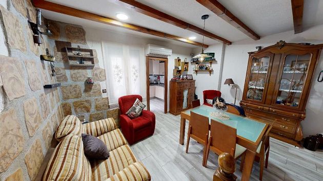 Foto 2 de Venta de casa en San Felipe - El Almendral - La Merced de 4 habitaciones con terraza y aire acondicionado