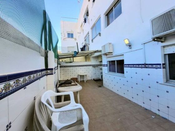 Foto 2 de Pis en venda a Real de Gandía de 4 habitacions amb terrassa i balcó