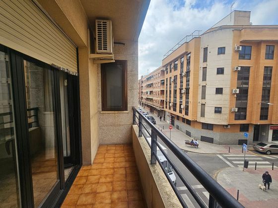 Foto 2 de Pis en venda a calle Río de 3 habitacions amb terrassa i garatge