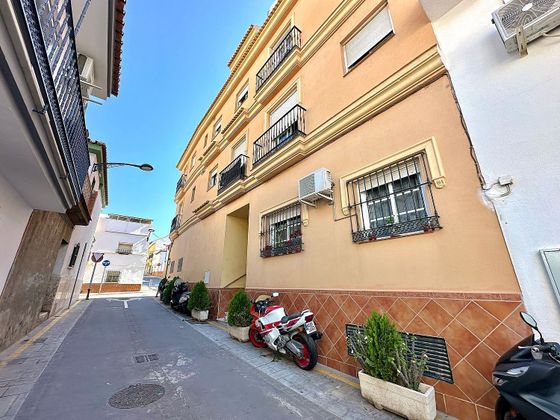 Foto 1 de Piso en venta en Centro - Alhaurín de la Torre de 2 habitaciones con terraza y garaje