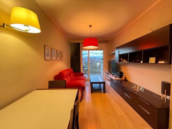 Foto 1 de Piso en venta en La Verneda i la Pau de 4 habitaciones con balcón y aire acondicionado