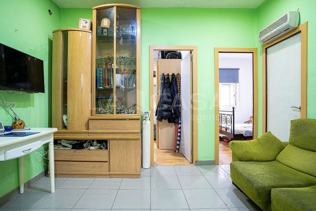 Foto 2 de Piso en venta en Bellvitge de 3 habitaciones con aire acondicionado