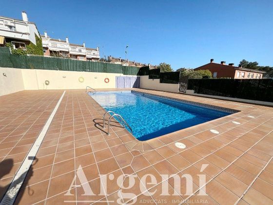 Foto 2 de Casa en venda a Santa Margarida de Montbui de 3 habitacions amb terrassa i piscina