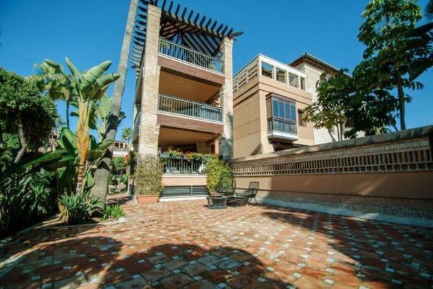 Foto 1 de Alquiler de dúplex en Guadalmina de 3 habitaciones con terraza y piscina