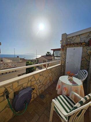 Foto 2 de Chalet en venta en La Cala del Moral de 5 habitaciones con terraza y garaje
