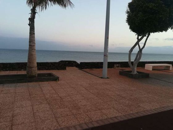 Foto 1 de Piso en venta en Puerto del Carmen de 2 habitaciones con terraza