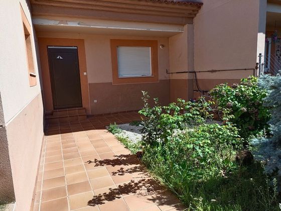 Foto 2 de Venta de casa adosada en Torremocha de Jarama de 3 habitaciones con garaje y jardín