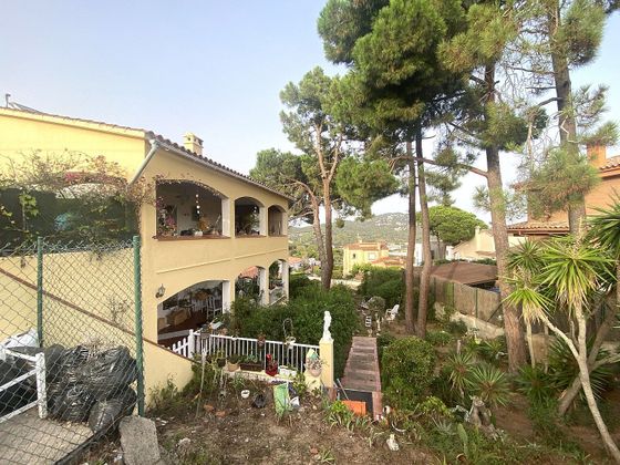 Foto 1 de Xalet en venda a Puigventós de 8 habitacions amb terrassa i jardí