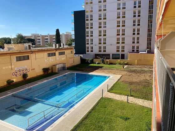 Foto 1 de Venta de piso en Malgrat de Mar de 3 habitaciones con terraza y piscina