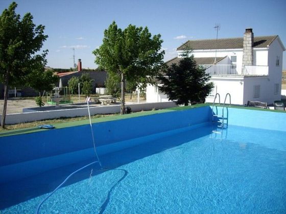 Foto 1 de Venta de casa en Arapiles de 4 habitaciones con terraza y piscina