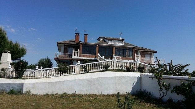 Foto 1 de Chalet en venta en Castellanos de Villiquera de 10 habitaciones con terraza y piscina