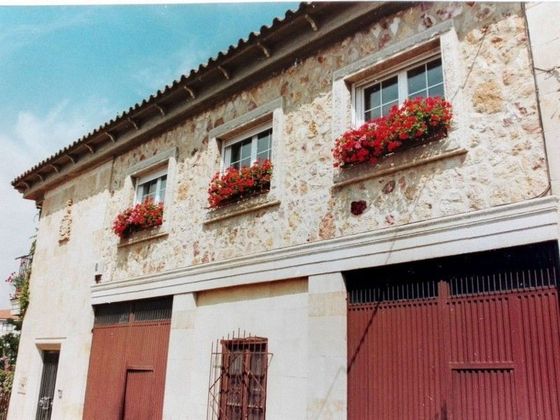 Foto 1 de Casa en venta en Villamayor de 4 habitaciones con terraza y garaje