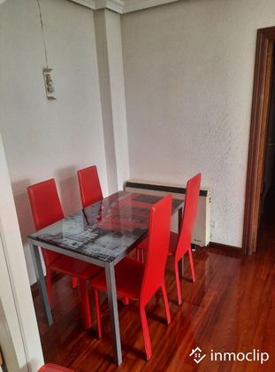 Foto 2 de Alquiler de dúplex en Canalejas - Gran Vía de 5 habitaciones con muebles y calefacción