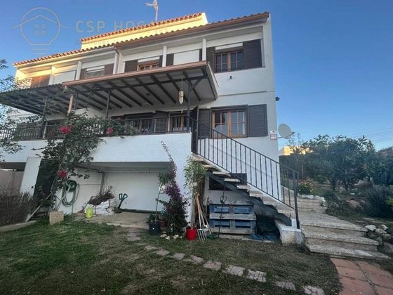 Foto 2 de Casa adossada en venda a calle Arinsal de 4 habitacions amb terrassa i piscina