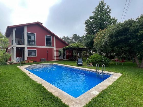 Foto 2 de Xalet en venda a Tomiño de 5 habitacions amb terrassa i piscina