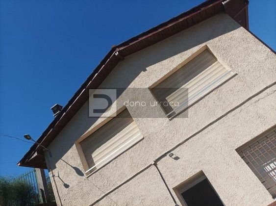 Foto 1 de Chalet en venta en Toén de 6 habitaciones con terraza y garaje