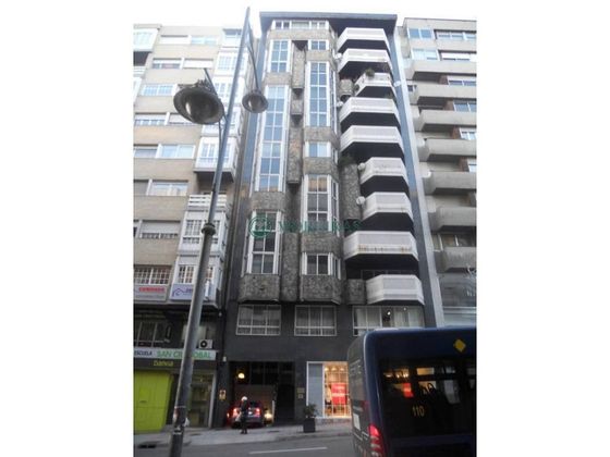 Foto 1 de Pis en venda a Centro - Ourense de 5 habitacions amb garatge i balcó