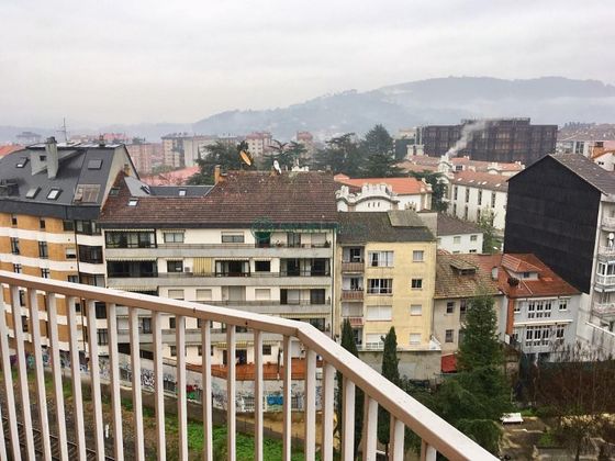 Foto 2 de Venta de piso en Centro - Ourense de 3 habitaciones con terraza y balcón