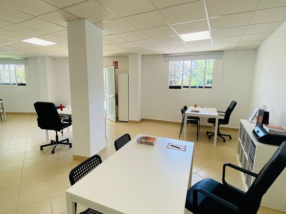 Foto 2 de Alquiler de oficina en calle El Lirio de 102 m²