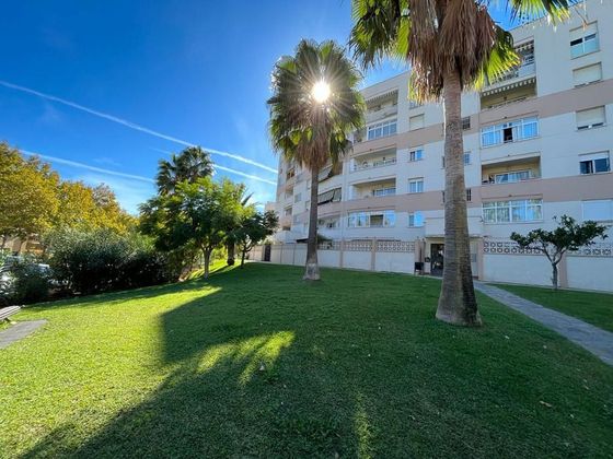 Foto 2 de Pis en venda a Los Jardines de Marbella - La Ermita de 4 habitacions amb terrassa i aire acondicionat