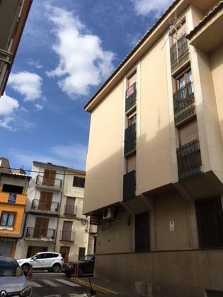 Foto 2 de Pis en venda a calle Duque de Calabria de 3 habitacions amb balcó