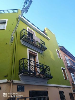 Foto 1 de Casa en venda a plaza General Rosell de 4 habitacions amb terrassa i balcó