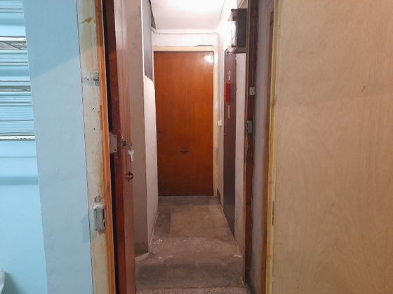 Foto 2 de Piso en venta en calle Noguera de 1 habitación con ascensor