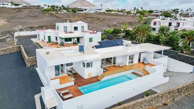 Foto 1 de Casa en venda a Tías pueblo de 3 habitacions amb terrassa i piscina