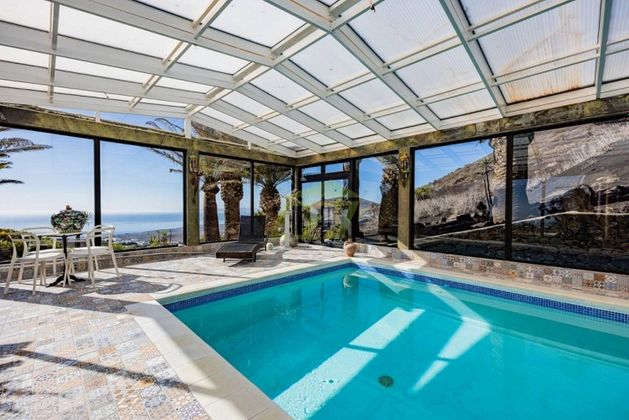 Foto 1 de Casa en venda a La Asomada de 6 habitacions amb terrassa i piscina
