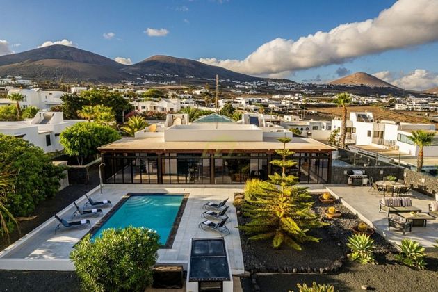 Foto 1 de Chalet en venta en Macher de 6 habitaciones con terraza y piscina