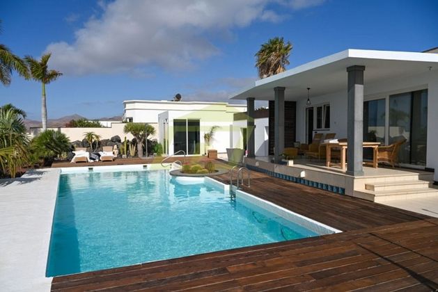 Foto 2 de Casa en venta en Punta Calero de 4 habitaciones con terraza y piscina