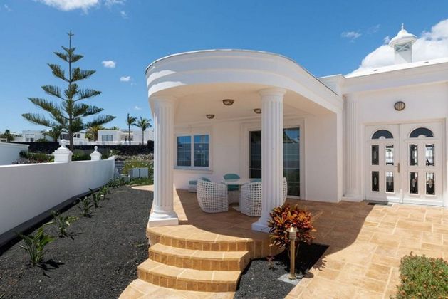 Foto 2 de Casa en venta en Punta Calero de 4 habitaciones con terraza y piscina