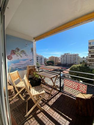 Foto 1 de Venta de piso en calle Jacinto Benavente de 2 habitaciones con terraza y piscina