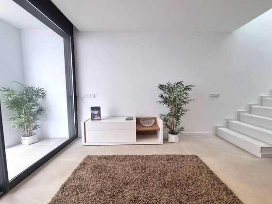 Foto 1 de Casa adossada en venda a Eixample Sud – Migdia de 4 habitacions amb terrassa i garatge