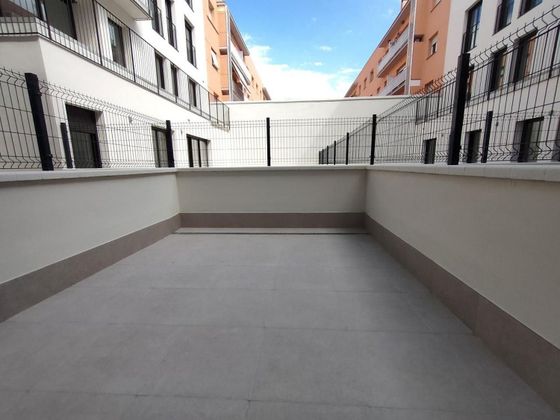 Foto 1 de Piso en alquiler en Eixample Nord – La Devesa de 2 habitaciones con terraza y garaje