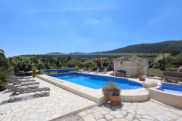 Foto 2 de Venta de casa rural en Jalón/Xaló de 5 habitaciones con terraza y piscina