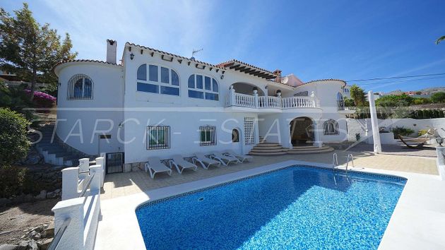Foto 1 de Casa en venta en Orba de 7 habitaciones con terraza y piscina
