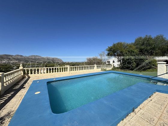 Foto 2 de Casa en venta en Benidoleig de 5 habitaciones con terraza y piscina