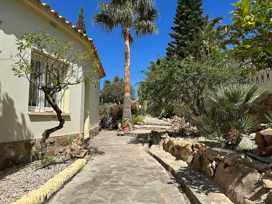 Foto 1 de Venta de chalet en El Montgó de 2 habitaciones con terraza y jardín